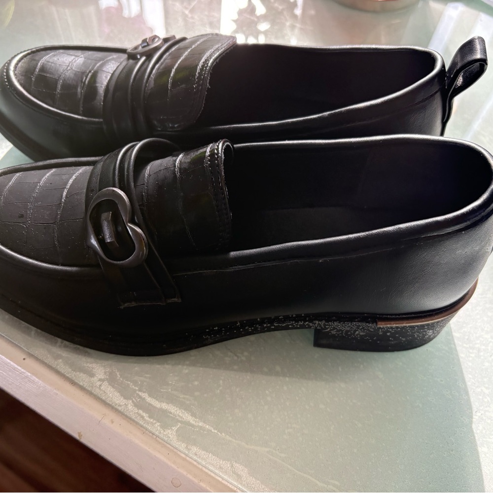 Black Croc-Embossed Leather Loafers - Picture 2 of 3